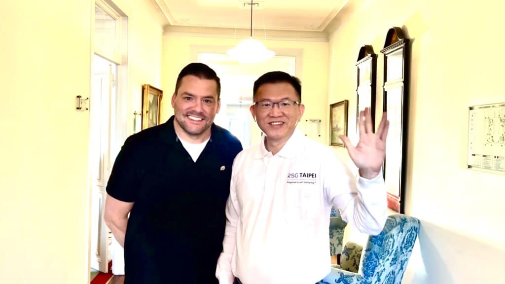 2022年我與CEO Tristan 在葡萄牙的里斯本合照