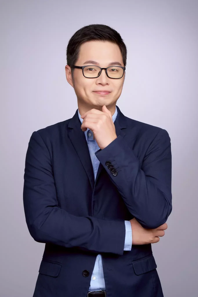 全程即時圖像紀錄, 由圖解力學院院長邱奕霖操刀