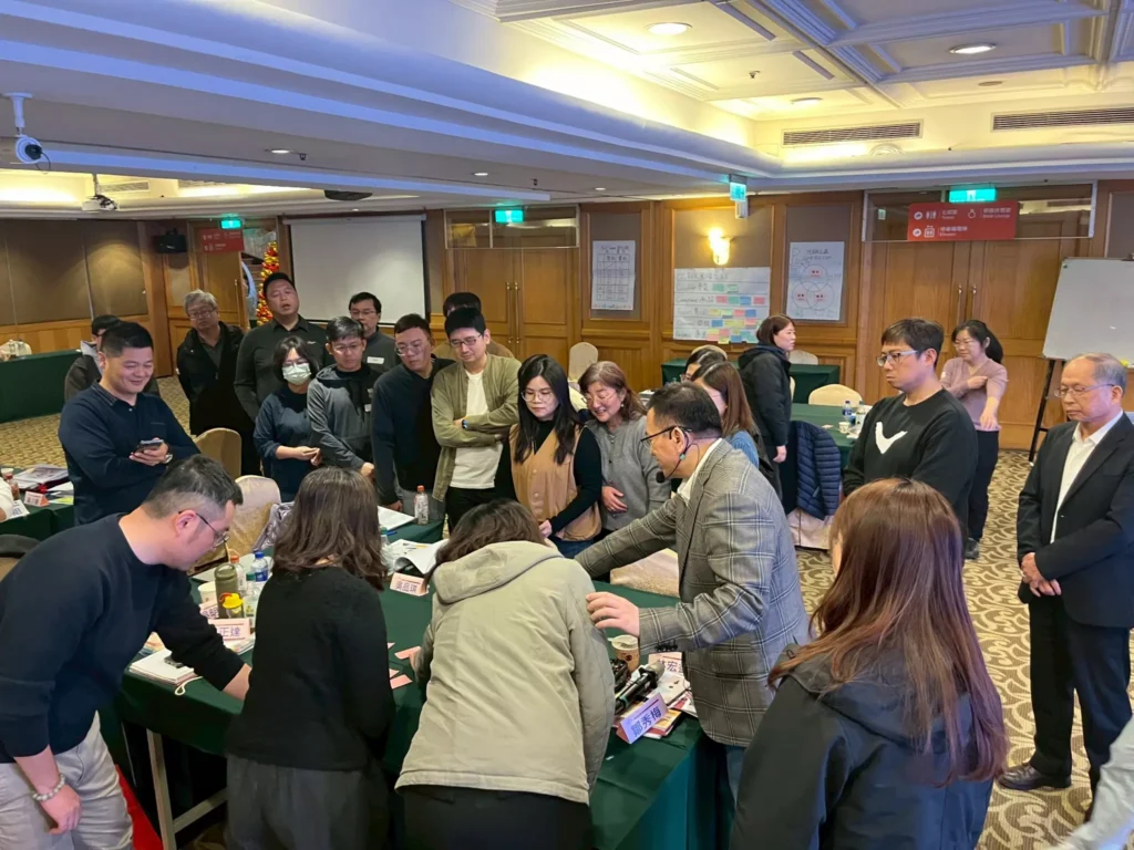Figure 7. Roger guides participants through a classic Scrum simulation.