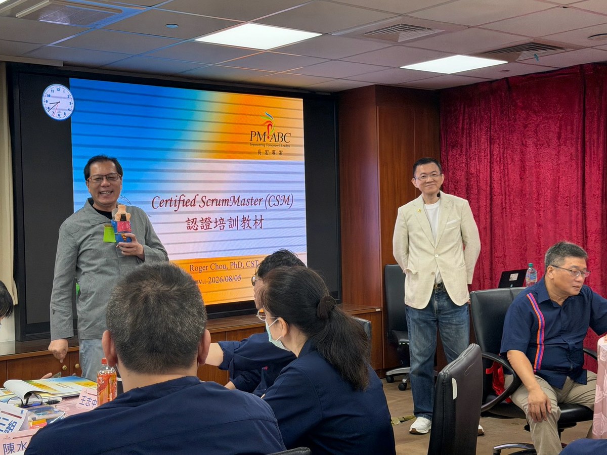 吳芳銘總經理與Roger老師共同開課