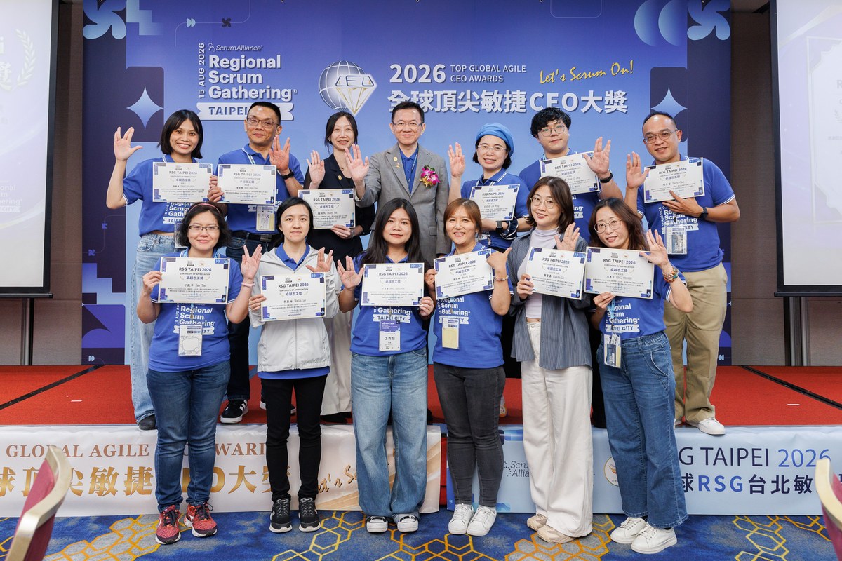 A Roster of Twenty, Carrying an Entire International Conference 13 The Distinguished Volunteer awards